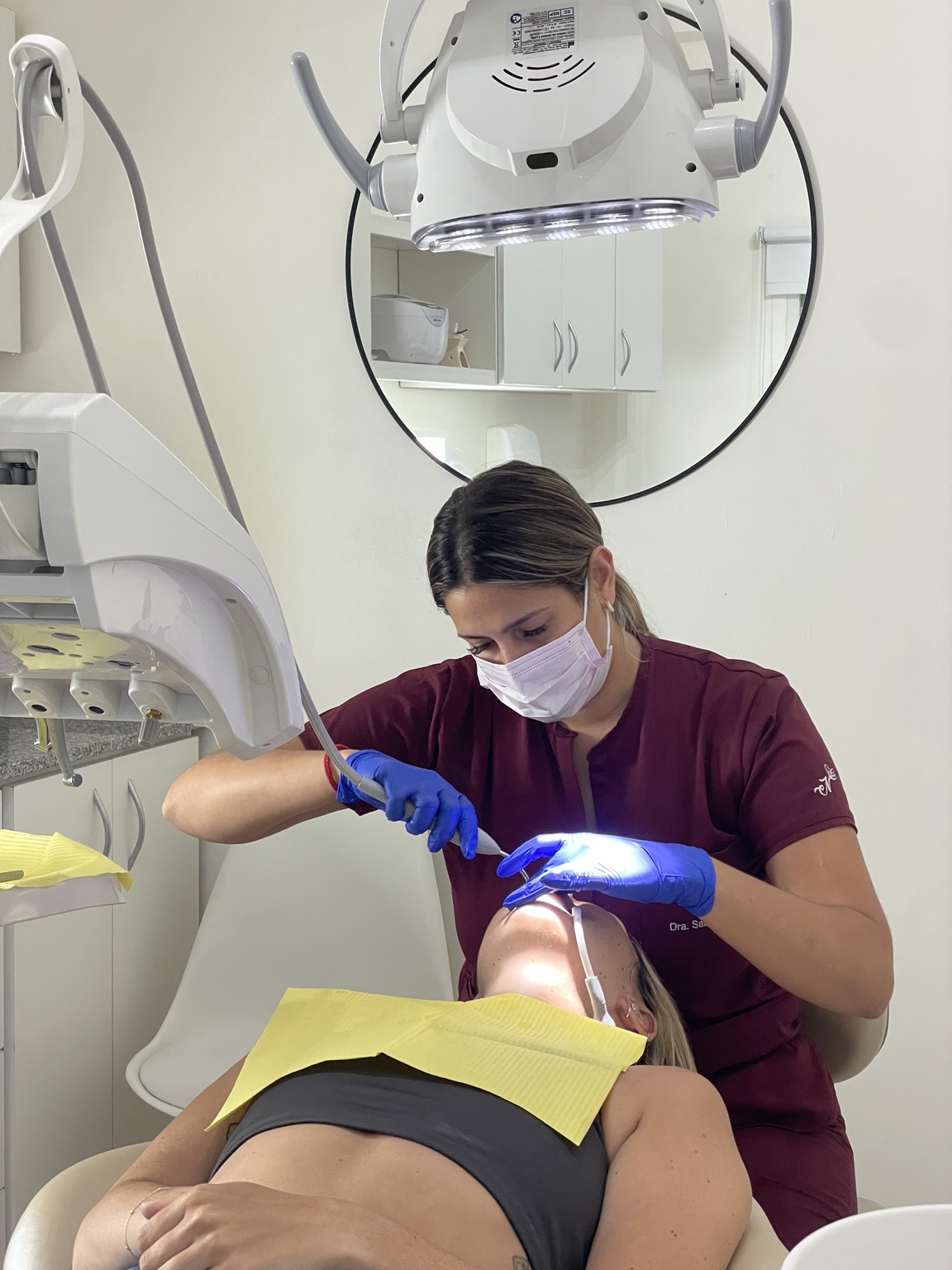 Tratamiento odontológico a paciente adulta